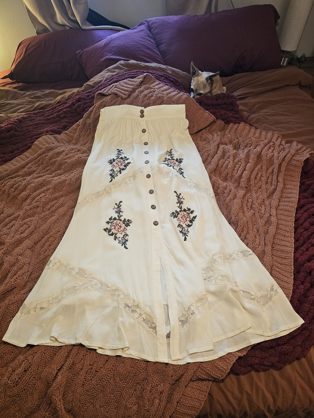 gimmicks by BKE Cream Midi Skirt